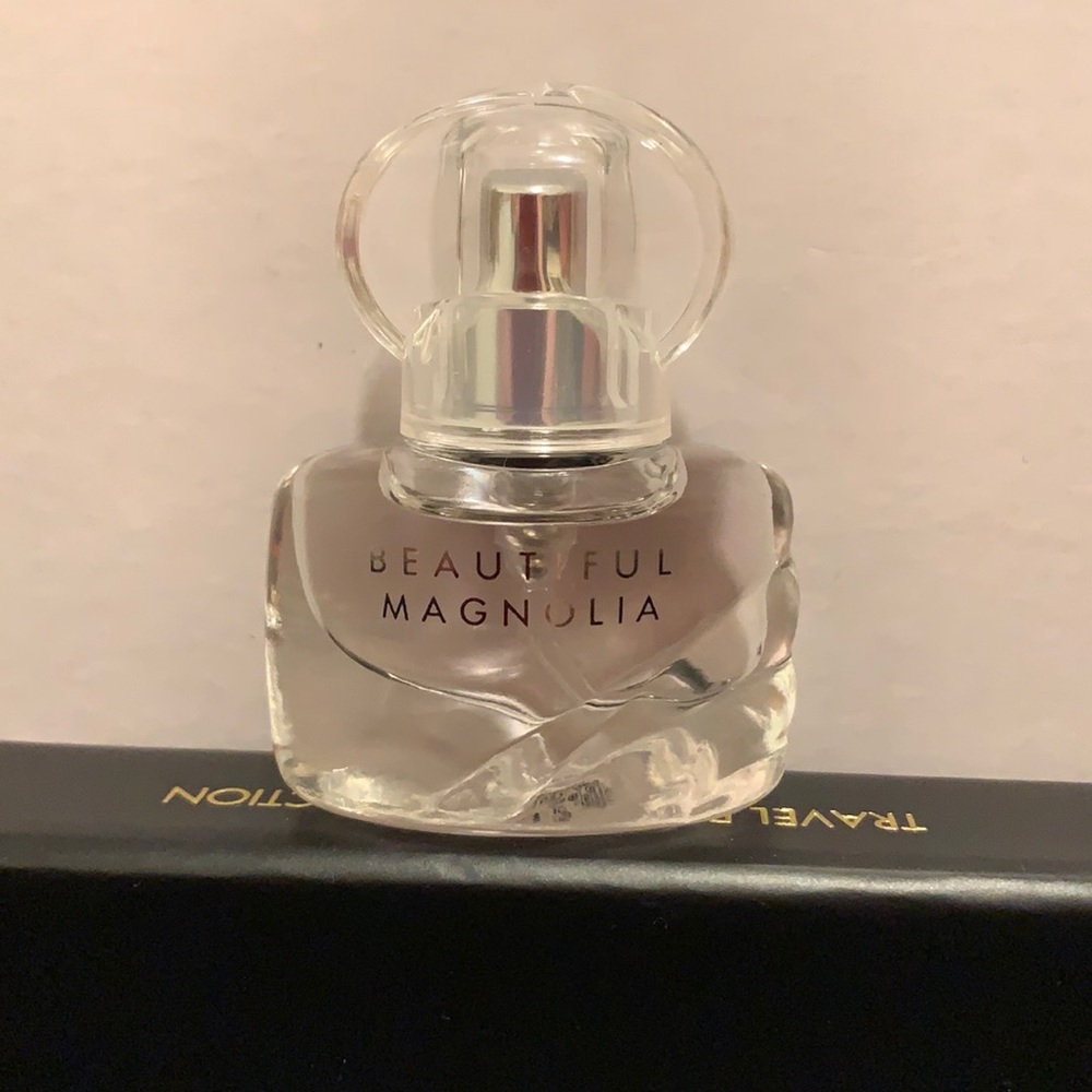 Estée Lauder beautiful magnolia 4ml